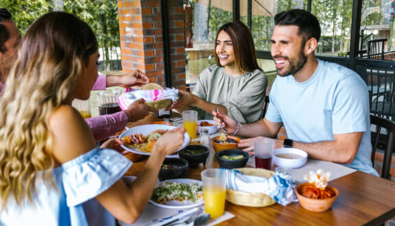 4 Tips to Boost Restaurant Patio Sales with Your POS